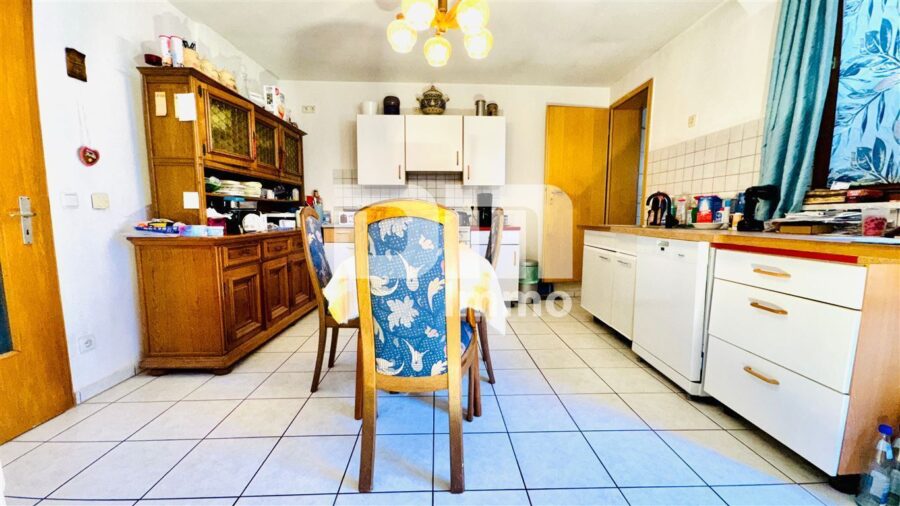 Großer Dreiseithof mit 2 bis 3 Wohneinheiten, 3 Nebengebäuden + großem Grundstück - EG Gebäudeteil 2 / Küche